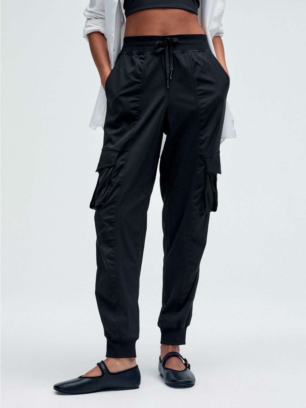 Lululemon Dance Studio Cargo Joggers. Women’s L. Black.